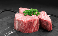 MIẾNG THỊT "TAN TRONG MIỆNG" – THĂN NỘI KOBE CÓ GÌ ĐẶC BIỆT?